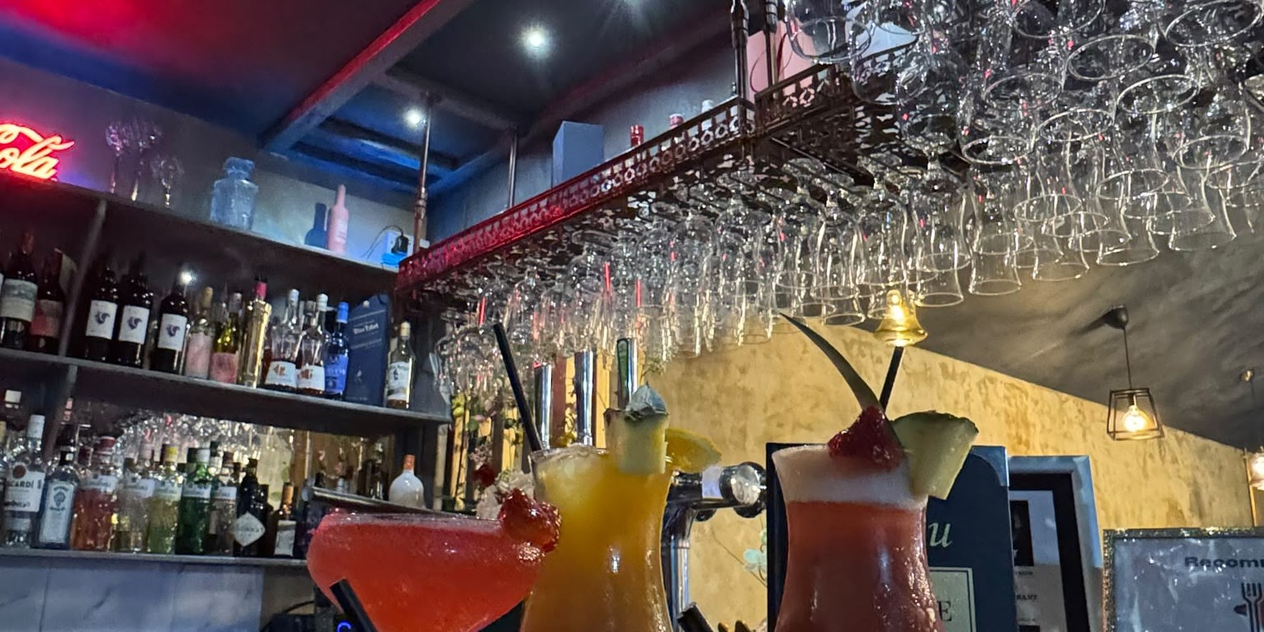 Cocktail bar